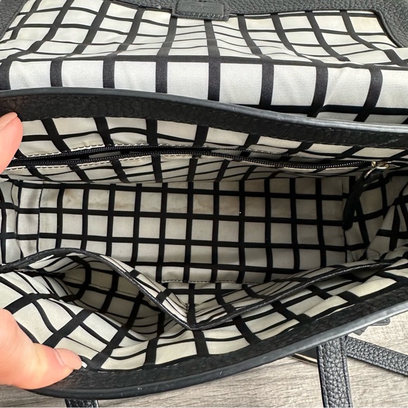 Kate Spade Holden Street Small Leslie Tote in black leather - Picture 10 of 14